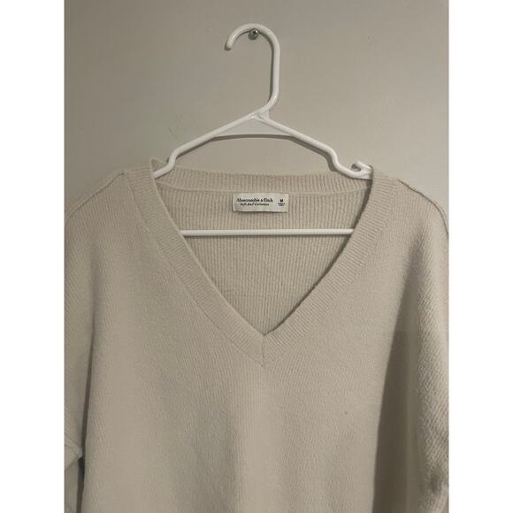 Abercrombie & Fitch Soft A&F Collection Crew Soft V-Neck Sweater - Picture 2 of 12